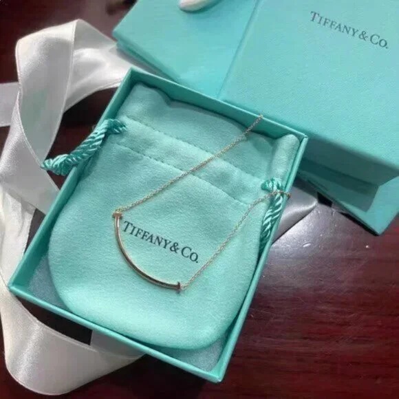 Tiffany & Co. classic smile bracelet